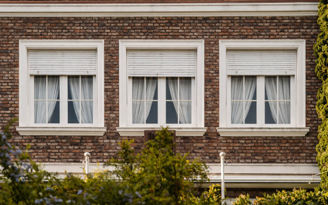 ¿Se puede arreglar una persiana atascada en Figueres?